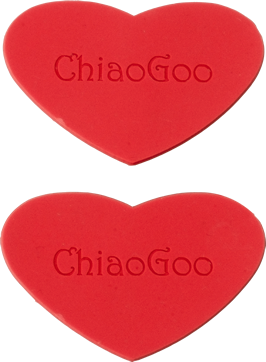 Zwei rote Gummiherzen von ChiaoGoo auf weißem Hintergrund — Heart Grippers aus rutschfestem Spezialgummi mit eingeprägtem ChiaoGoo-Schriftzug, ca. 5 × 3,2 cm.