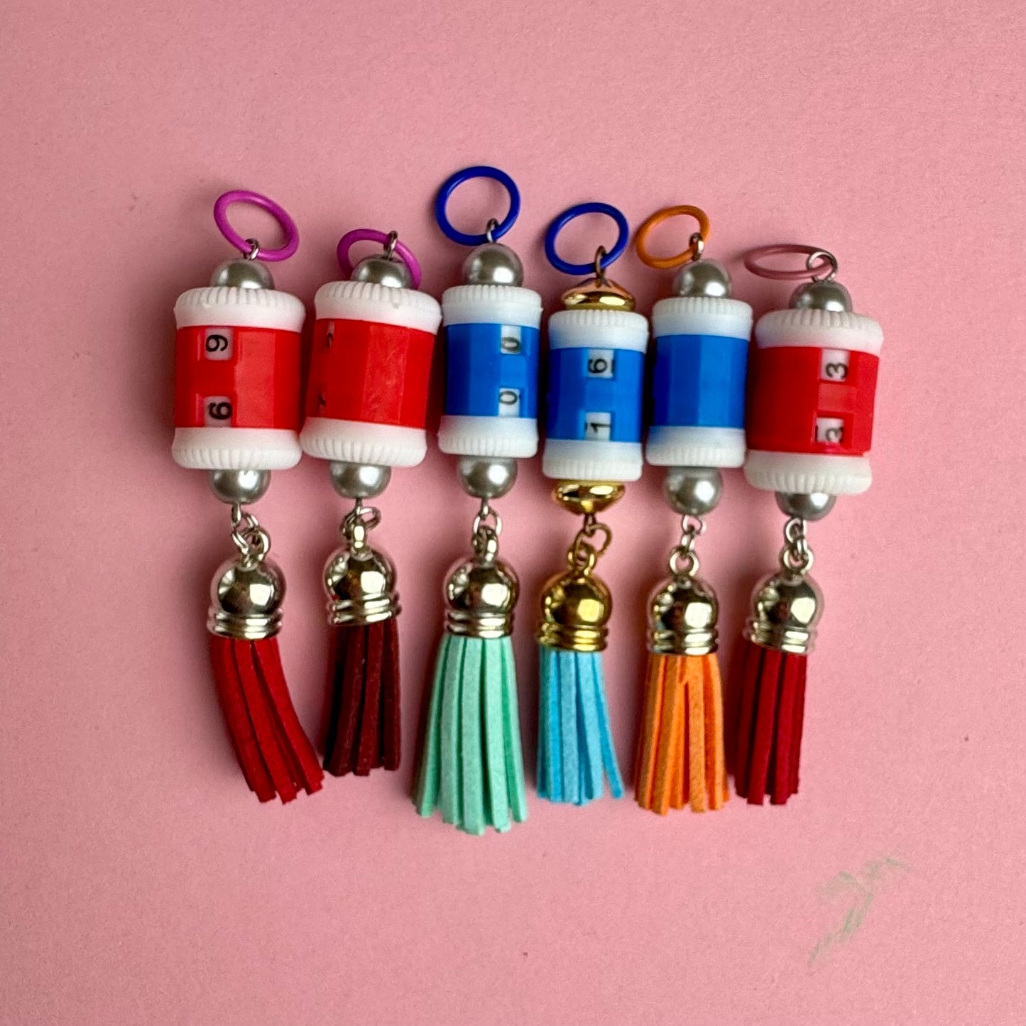 RowMagic – Handmade row counter with stitch marker