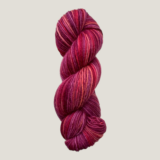 Kammé Übergangsgarn aus Schurwolle, warm und langlebig, Strickwolle in Hamburg kaufen