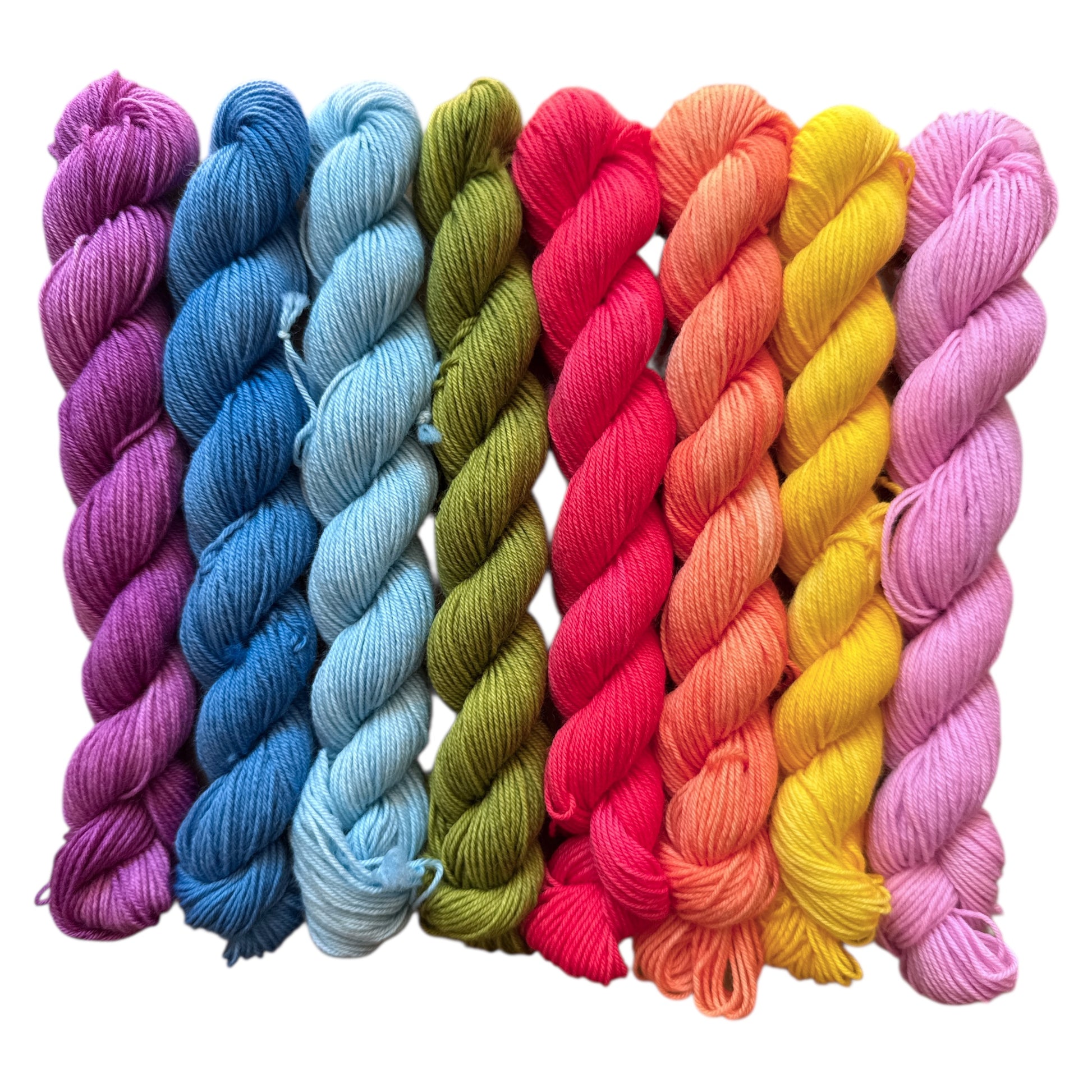Handgefärbte Regenbogen-Minis à 20 g, perfekt abgestimmt für den Pride Month