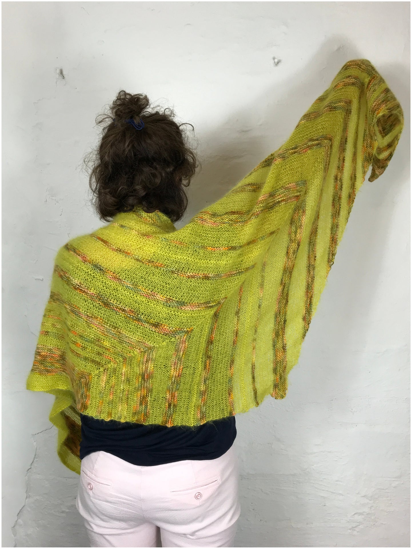 Gelbes Dreieckstuch aus Mohair und Seide
