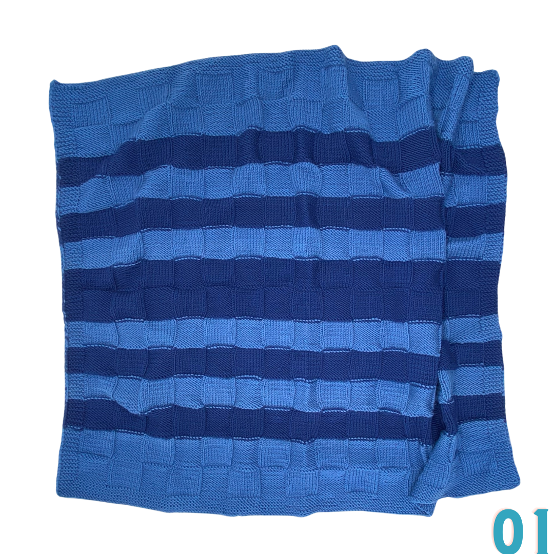 Hand-knitted baby blanket made of Merino wool