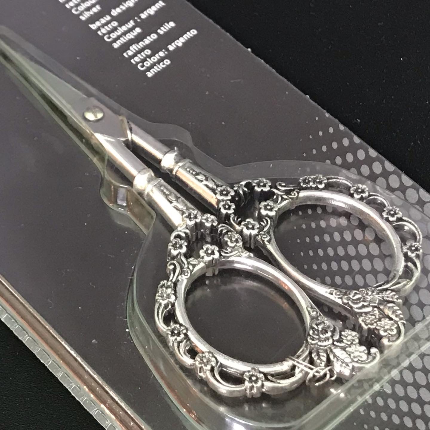 Embroidery scissors in antique look from KLEIBER