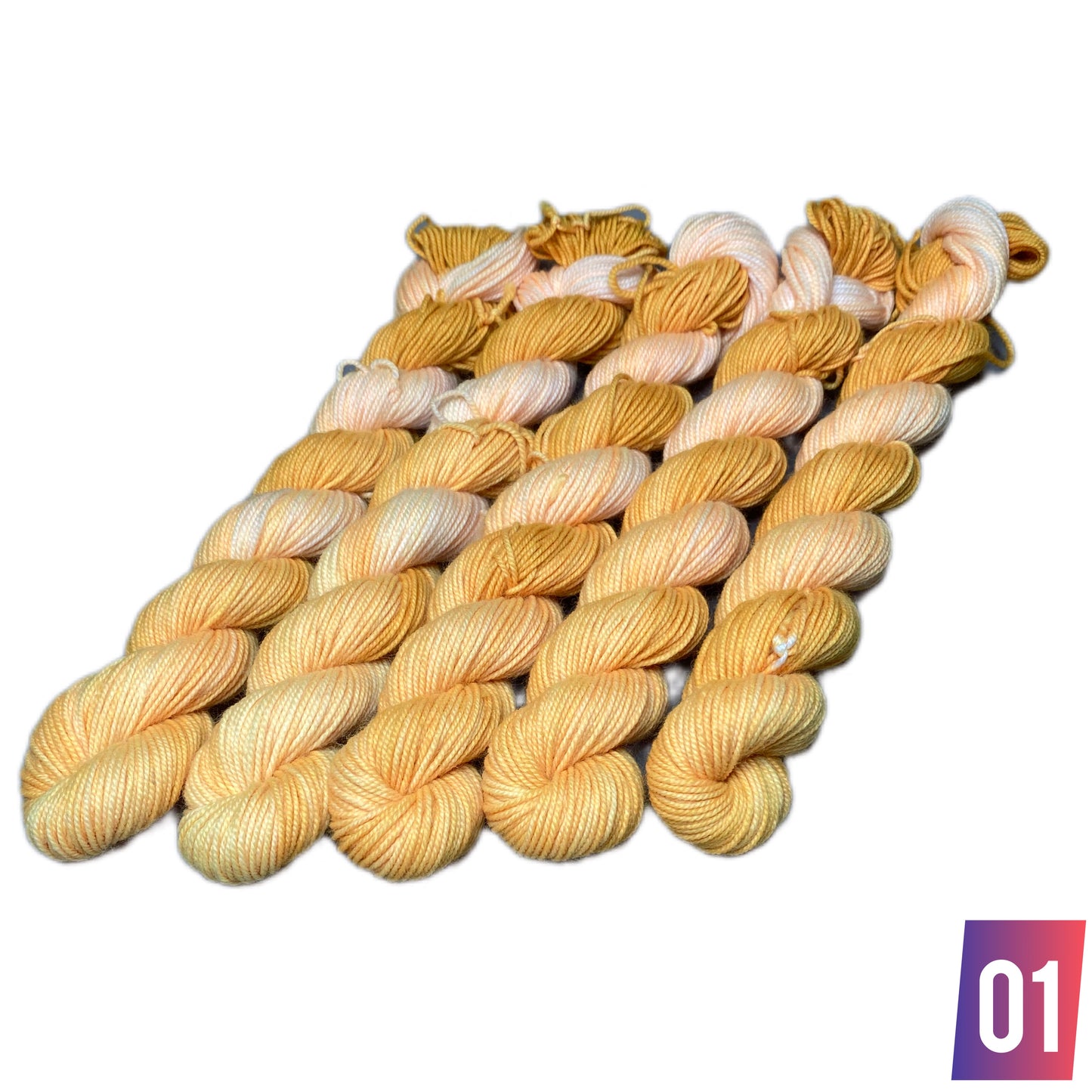 Mini Titan - handgefärbte Sockenwolle 4-fach 20 gr