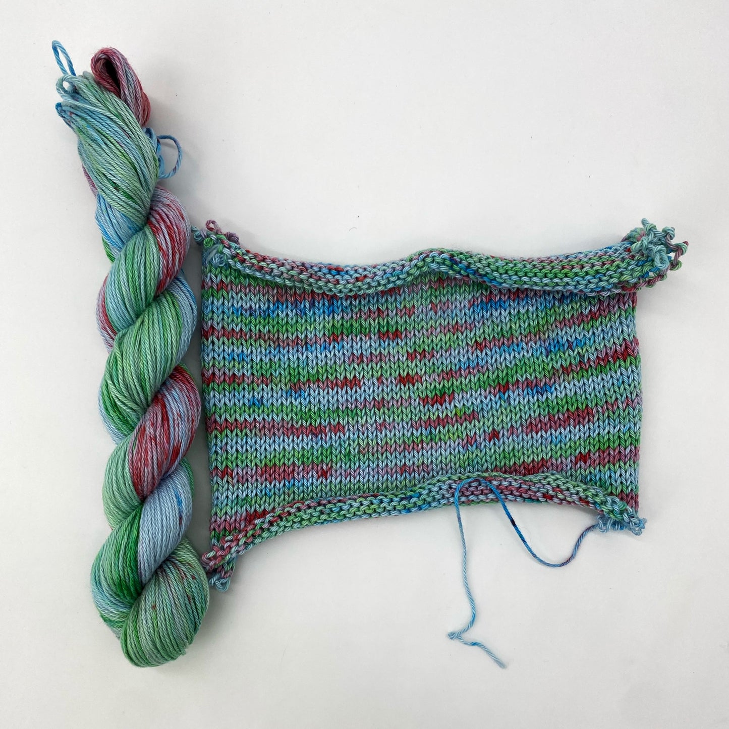 Neith Color 03 – hand-dyed wool at Michel l 100% cotton l 50 gr = 125 m