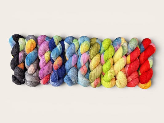  Pride Regenbogen Kollektion 2026 – handgefärbte Sockenwolle | Wolle am Michel