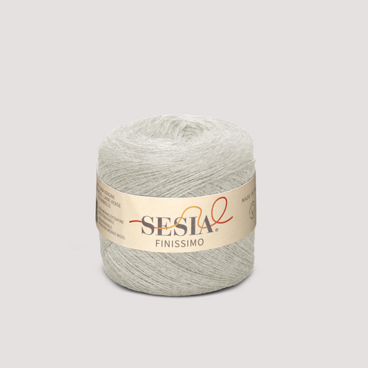Sesia Finissimo in natürlichem Ecru — 100% Schurwolle, nicht einlaufend, für Strickmaschine Feinheit 12.