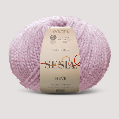 Sesia Neve Bouclé aus 100 % RWS-Merinowolle in Pastellrosa – flauschiges Bouclégarn für feminine Pullover und kuschelige Accessoires