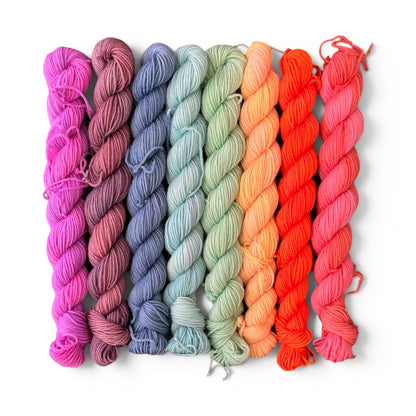 Regenbogenreise – Mini Farbset für Entrelac & Streifen (8×20 g handgefärbt)