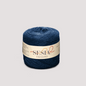 Sesia Finissimo in kräftigem Royalblau — hauchdünner Merino Cake, Nadelstärke 1,5–2,5 mm solo.