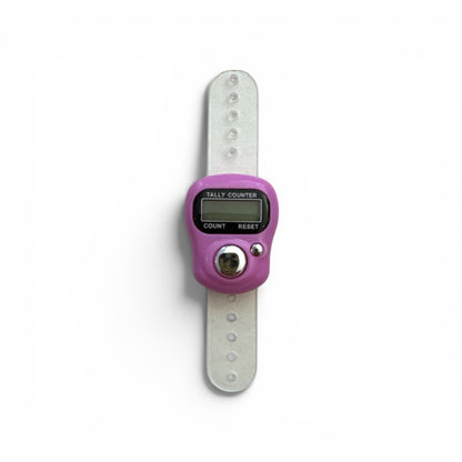 Digitaler Reihenzähler mit hellrosa Gehäuse und transparentem Silikonband, mit LCD-Display und Reset-Knopf.