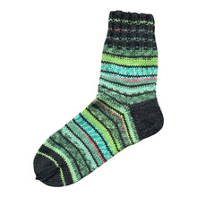 Laden Sie das Bild in den Galerie-Viewer, Handgestrickte Socken – 6-fädig, Größe 40-41 green grün