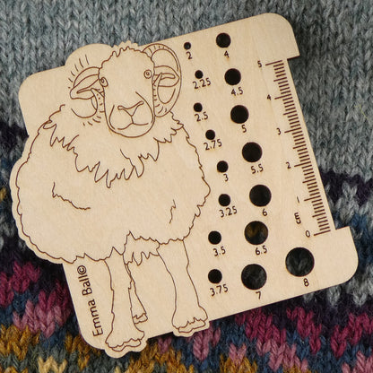 Emma Ball Nadelmaß Herdwick – Holz-Nadelmaß für Strickzubehör kaufen Hamburg
