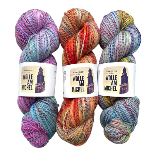 Sockenwolle mit farbenfrohem Charakter – Pride Zebra mit strukturreichem Farbspiel
