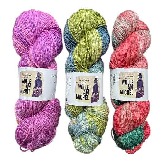 Strickglück DK – handgefärbte 6-fädige Sockenwolle