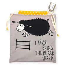 Laden Sie das Bild in den Galerie-Viewer, aufbewahrung strickzeug	Projekttasche &quot;I like being the black sheep&quot;