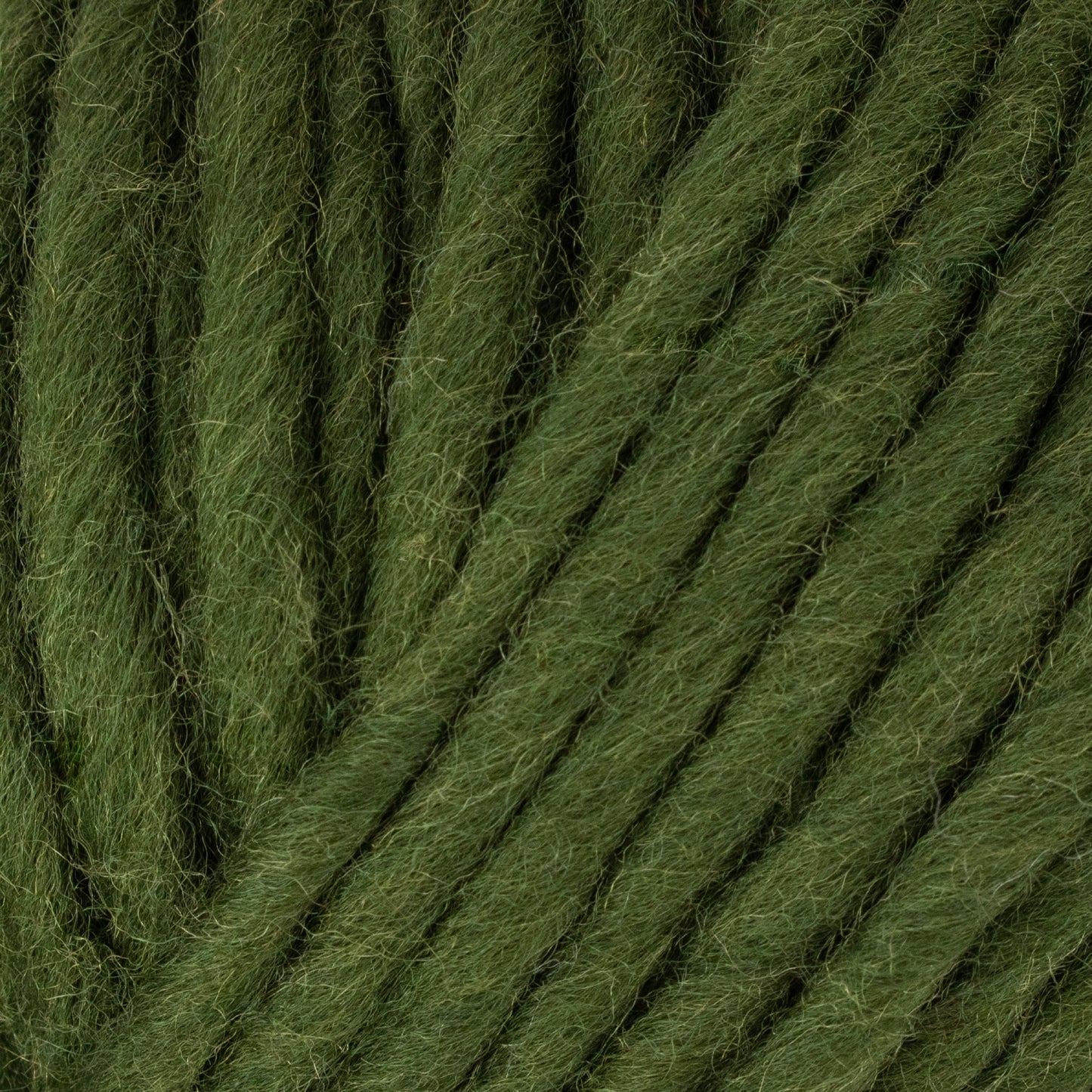 WYS - Re:Treat - SUPER Chunky Roving - Bluefaced Kerry Hill-Schaf - extra stark