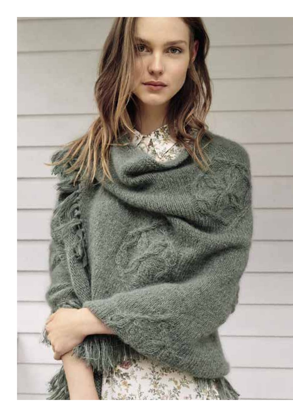 Lana Grossa ACCESSOIRES NO. 20 Über 50 tolle kleine Gute-Laune-Projekte werden Sie um´s Feuer fröhlich in den nächsten Wollladen tanzen lassen. 