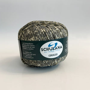 Coralux von Schulana -  61% Baumwolle  38% Polyester  1% Metallisch Polyester  50 g = ca. 90 m
