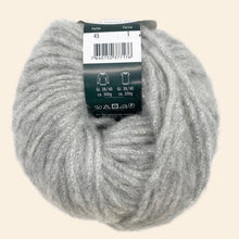 Laden Sie das Bild in den Galerie-Viewer, Wolle in Hamburg kaufen	Luxair von Schulana - 58% Alpaka 19% Polyester 13% Polyamid 10% Schurwolle, 50 gr = ca. 110 m