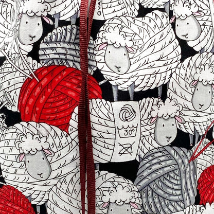 Die Hobbytasche ist gut geeignet für kleine Projekte wie Socken, Mützen, Stülpen, Kindersachen oder ähnliches.