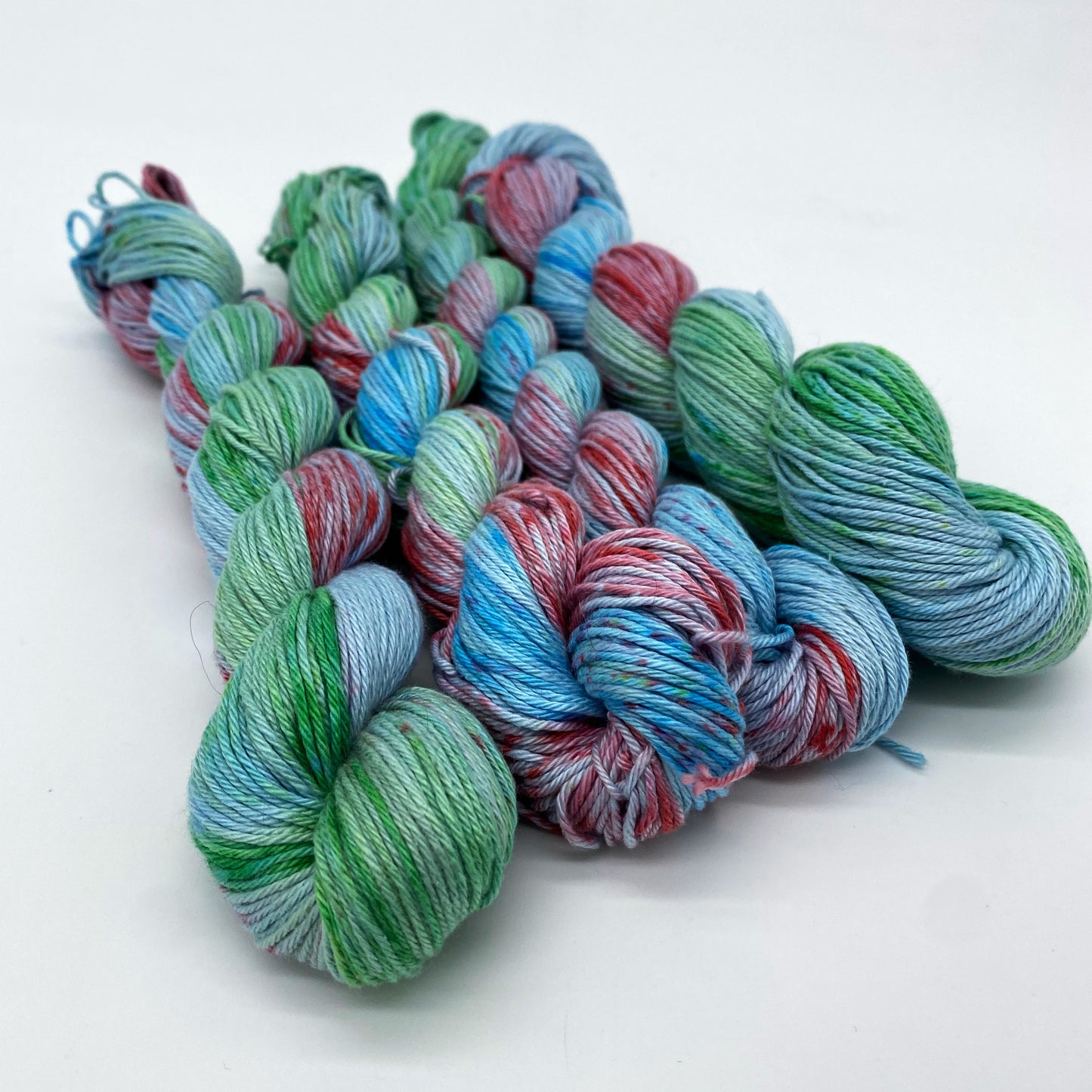 Neith Farbe 03 – handgefärbte Wolle am Michel l 100% Baumwolle l 50 gr = 125 m