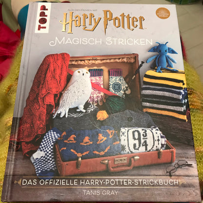 HARRY POTTER: MAGIC KNIT